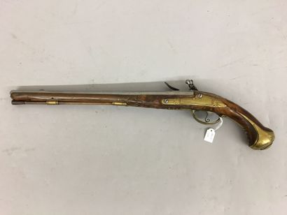 Grand pistolet à silex , canon poinçonné...