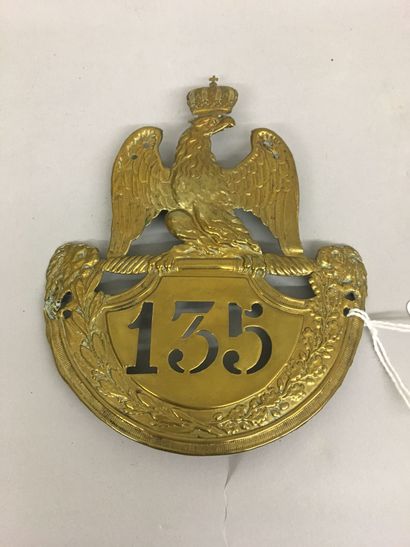 Deux plaques de shako du Premier-Empire,...