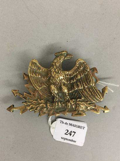 Petite aigle non couronnée de banderole ou...