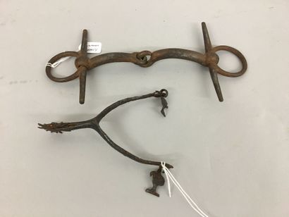 4 étriers de cavalerie en fer forgé du XVIIIe...