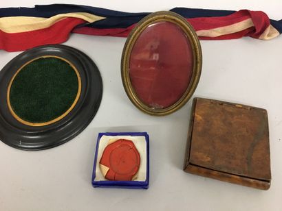 Lot de médailles diverses dont prix de tir,...