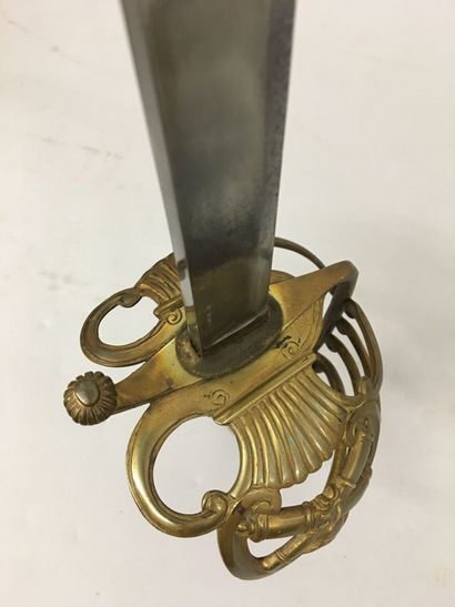 Sabre de petite tenue d'officier subalterne...