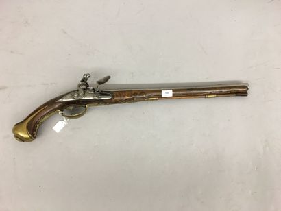 Grand pistolet à silex , canon poinçonné...
