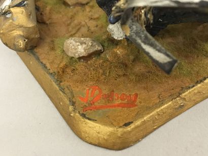 2 petits dioramas avec figures ronde bosse,...