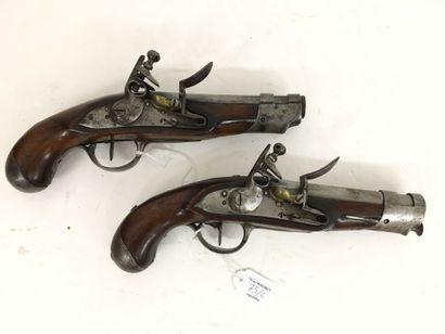 Paire de pistolets de gendarmerie à silex,...
