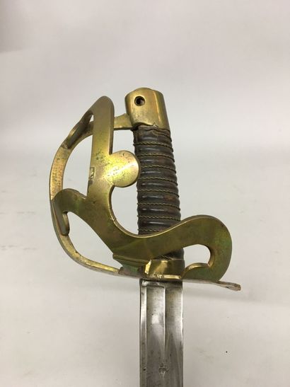 Sabre de dragon vers 1790, garde en laiton...