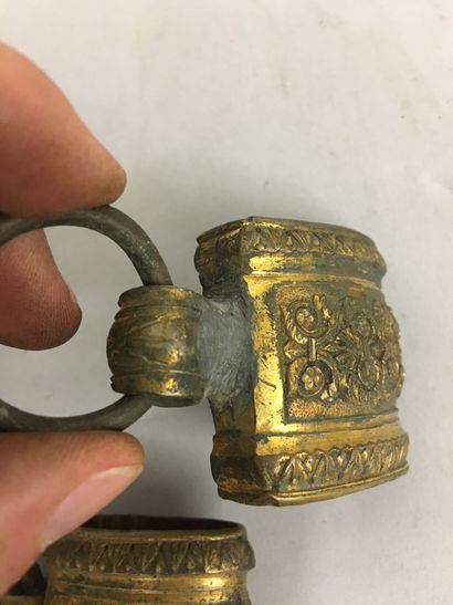 Deux bracelets de sabres d'officiers supérieurs...