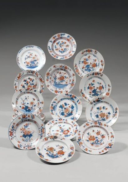 CHINE
Dix-huit assiettes rondes à décors...
