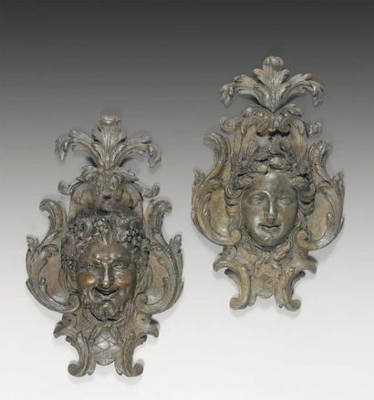 Paire de cartouches d'applique, en plomb...