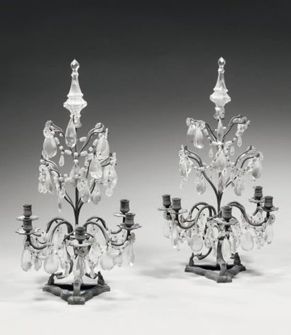 Paire de girandoles à cinq lumières, en bronze...