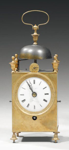 Pendule dite capucine formant réveil. Le...