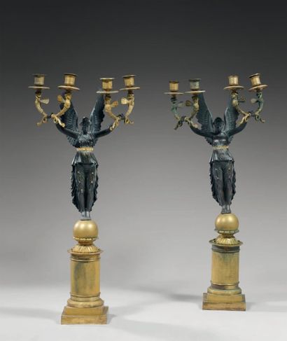 Paire de candélabres à quatre lumières en...
