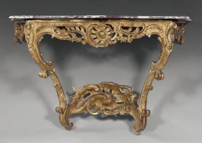 Console galbée en bois sculpté ajouré et...