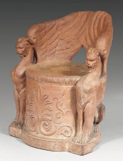 Fauteuil étrusque, en terre cuite. Les montants...