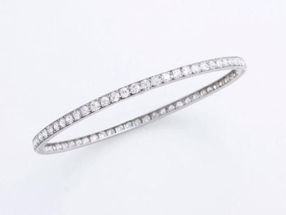 Bracelet jonc en platine 850 millièmes habillé...