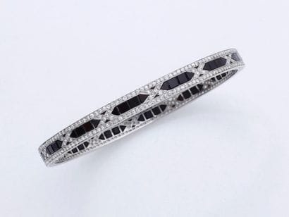 Élégant bracelet jonc en platine 850 millièmes,...