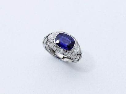 Bague jonc en platine 850 millièmes finement...