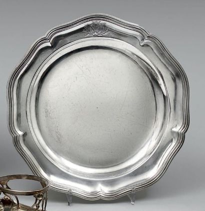 Plat rond en argent uni modèle filets contours,...