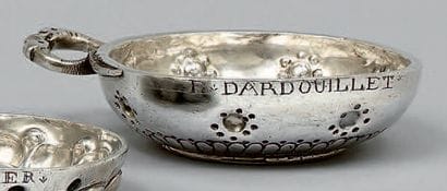 Tasse à vin en argent à godrons tors et cupules...