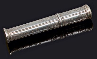 Étui à cire en argent gravé et ciselé, à...