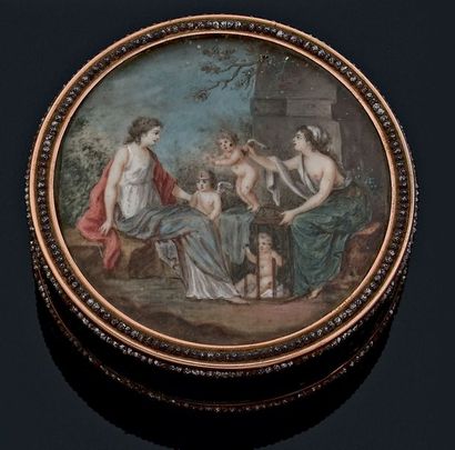 Tabatière ronde en écaille brune montée en...