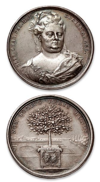 LOUIS XV
1717. La Duchesse d'Orléans, mère...