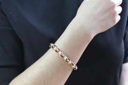 Bracelet articulé orné de treize perles de...