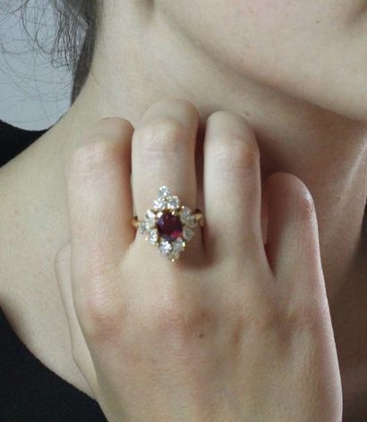 Boucheron, signé et numéroté.

Bague en or...