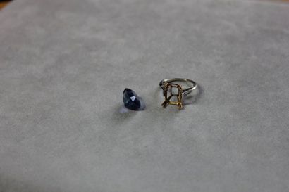 Boucheron, signé.

Bague en platine 850 millièmes...