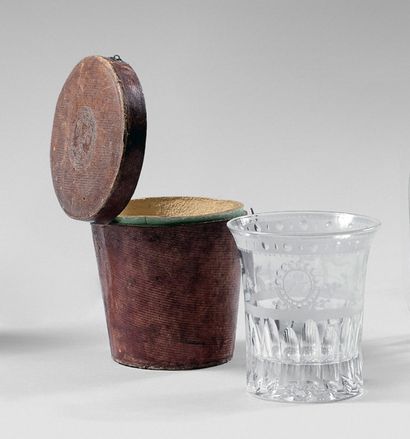 Gobelet de voyage légèrement évasé en verre...