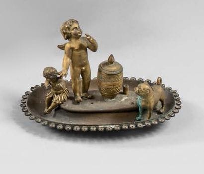 Encrier de bureau en bronze doré orné de...