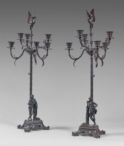 Paire de candélabres «étrusques» en bronze...