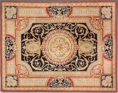 Tapis au point de la Savonnerie, décoré d'un...
