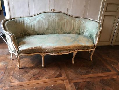 Mobilier de salon comprenant : un canapécorbeille,...