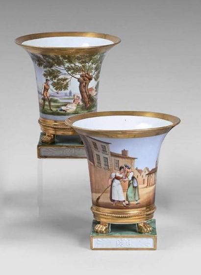 Paris ou Russie
Paire de vases de forme évasée...