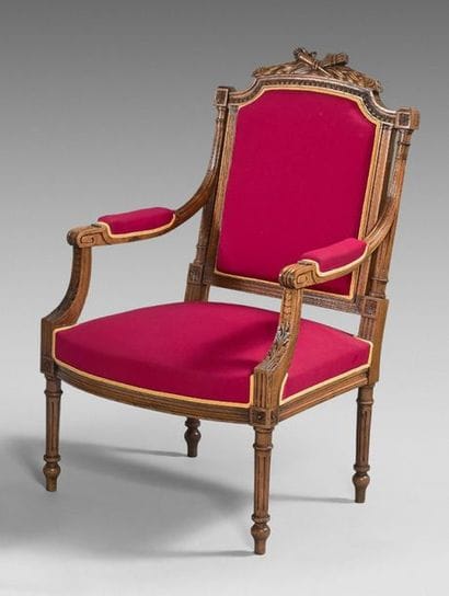 Fauteuil de bureau à dossier plat sculpté...