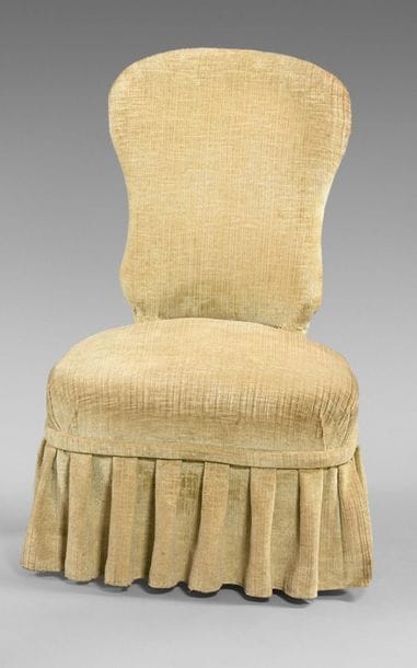Chaise basse cabriolet capitonnée en acajou....