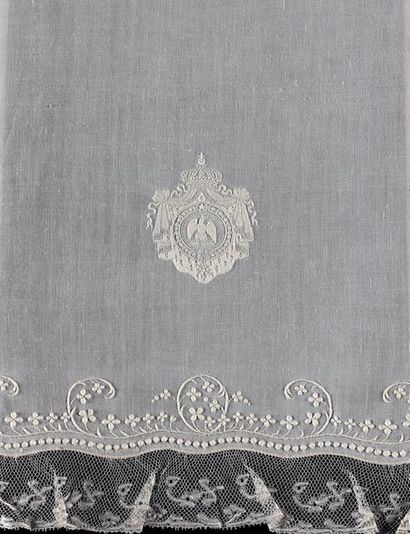 LE PRINCE IMPÉRIAL
Linen crib sheet finely...
