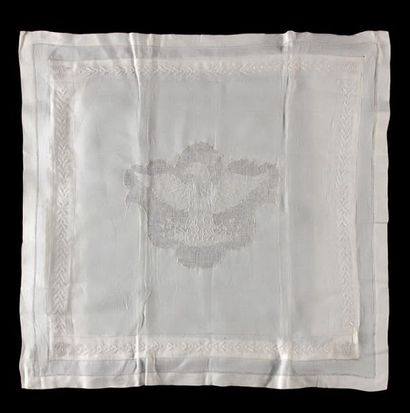 Famille impériale
Small pillowcase made of...