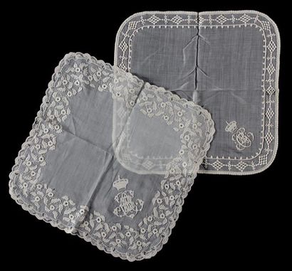 Famille impériale
Two handkerchiefs in finely...