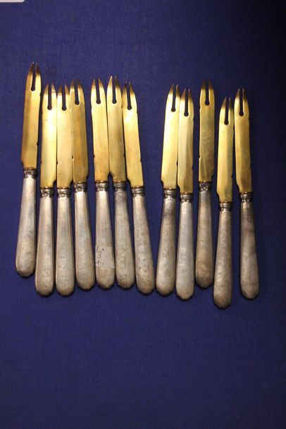 950 thousandths silver lot including: a fork...