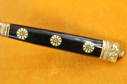 Twelve fruit knives in 950 thousandths vermeil,...