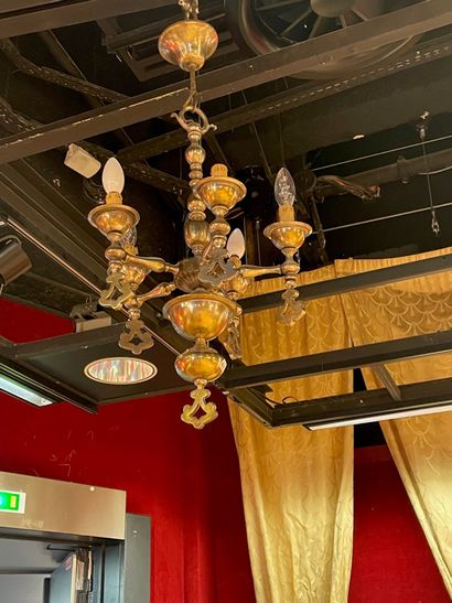 
Bronze chandelier with four arms of lights.




Restoration...