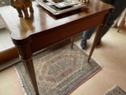 
Mahogany coffee table, tapered and fluted...