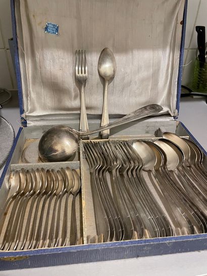 Ménagère en métal argenté de style art d...