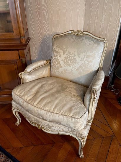 Set of an armchair (89 x 76 x 69 cm) and...