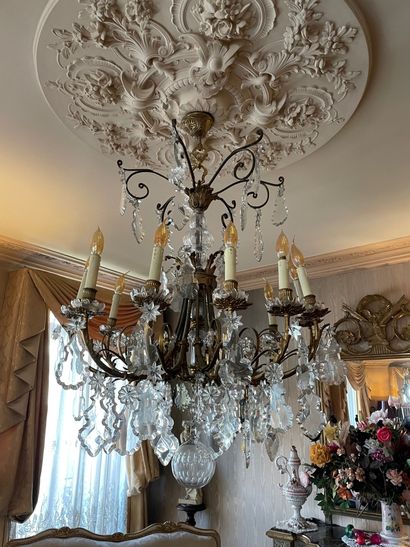 Important chandelier with twelve arms of...
