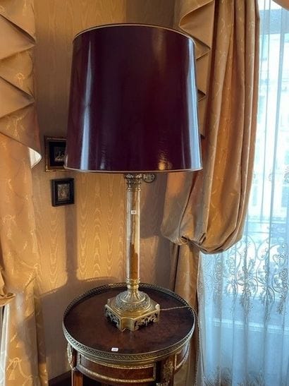 Colonne en marbre et bronze à décor d un...