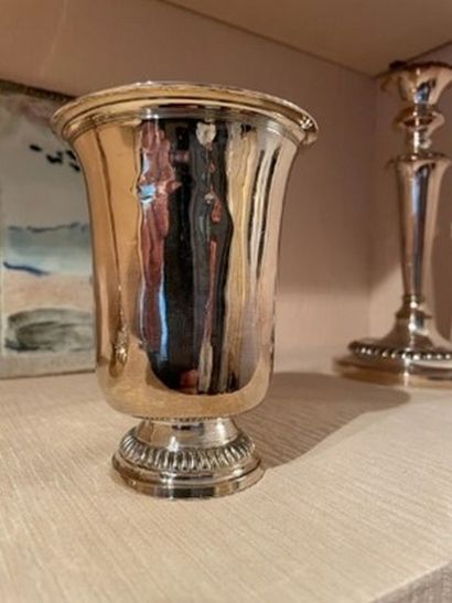 
Timbale en argent sur piédouche.




XIXème...