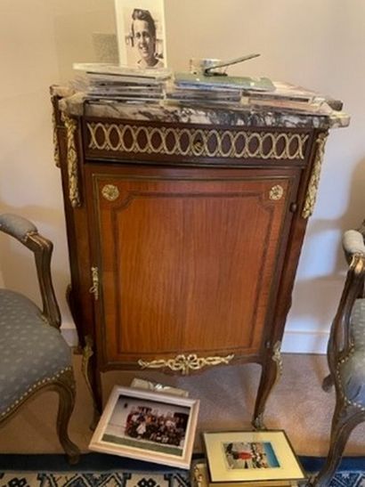 
Small sideboard in veneer and marquetry,...